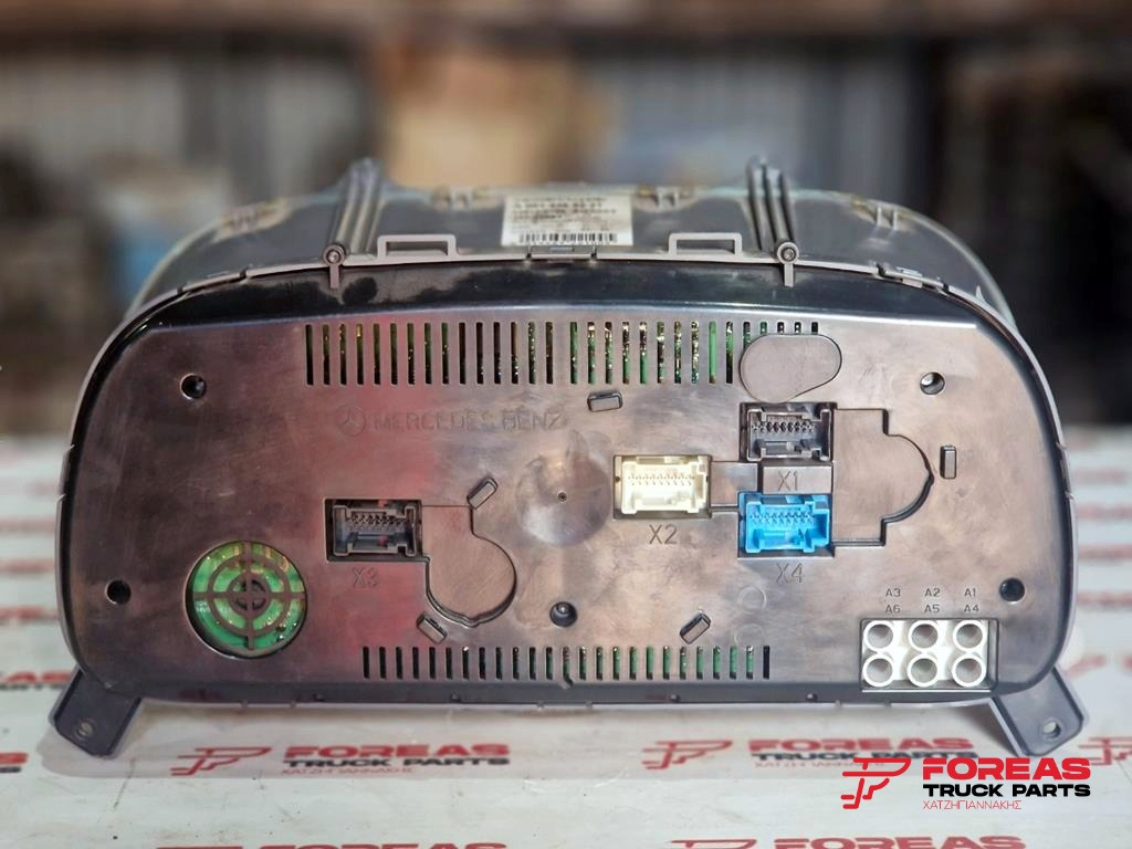 MERCEDES-BENZ ATEGO - A 0014469221 - Salpicadero para Camión: foto 2 MERCEDES-BENZ ATEGO - A 0014469221 - Salpicadero para Camión: foto 2