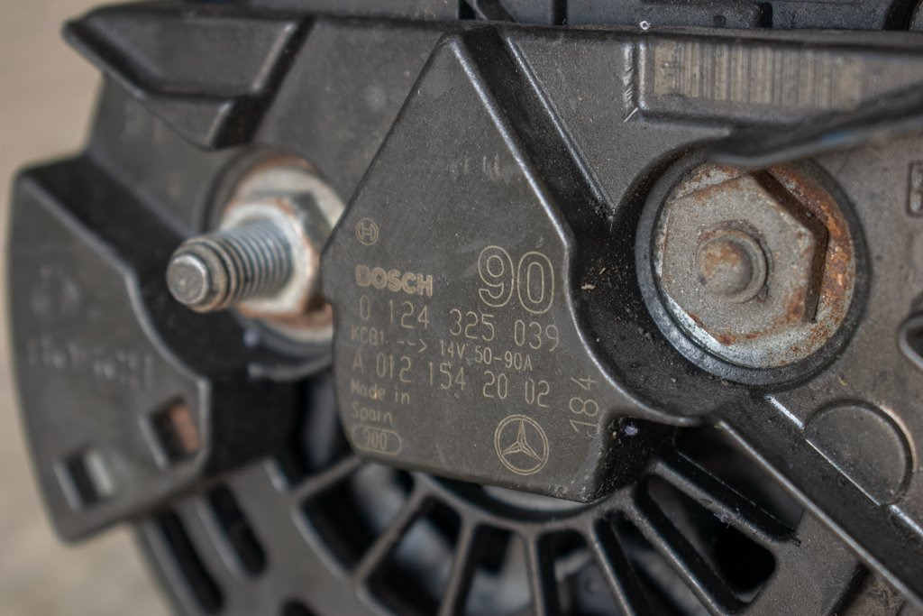 MERCEDES-BENZ SPRINTER CDI - Alternador para Camión: foto 4 MERCEDES-BENZ SPRINTER CDI - Alternador para Camión: foto 4