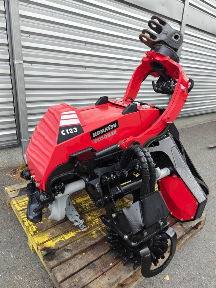 Komatsu C 123  - Cabezal talador: foto 1 Komatsu C 123  - Cabezal talador: foto 1