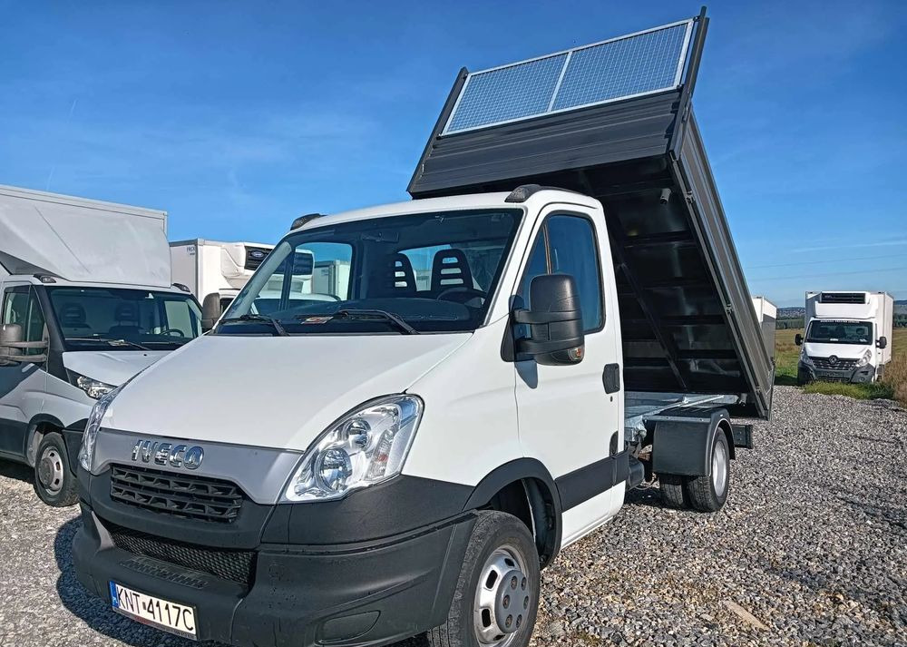 Iveco 35C11, 35C12,35C13 - Furgoneta basculante: foto 4 Iveco 35C11, 35C12,35C13 - Furgoneta basculante: foto 4