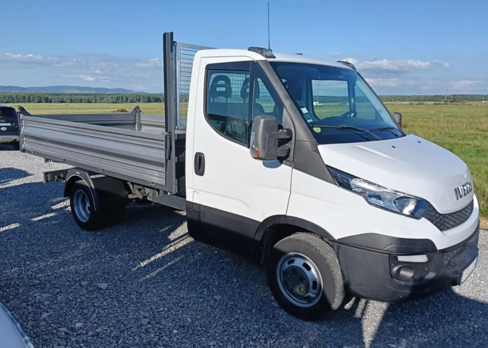 Iveco 35C13, 35C12, 35C14, 35C15 - Furgoneta basculante: foto 4 Iveco 35C13, 35C12, 35C14, 35C15 - Furgoneta basculante: foto 4