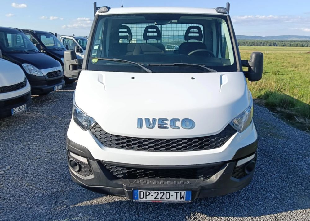 Iveco 35C13, 35C12, 35C14, 35C15 - Furgoneta basculante: foto 3 Iveco 35C13, 35C12, 35C14, 35C15 - Furgoneta basculante: foto 3