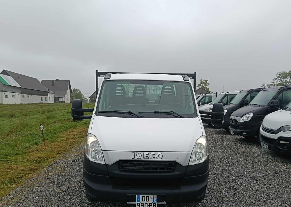 Iveco 35C13, 35C14, 35C15, 35C17, 70C17 - Furgoneta basculante: foto 4 Iveco 35C13, 35C14, 35C15, 35C17, 70C17 - Furgoneta basculante: foto 4