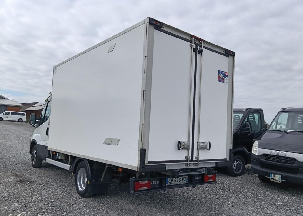 Iveco 35C14, 35C13, 35C12 - Furgoneta frigorifica: foto 5 Iveco 35C14, 35C13, 35C12 - Furgoneta frigorifica: foto 5