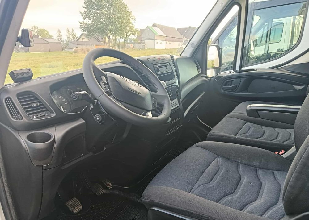 Iveco 35C14, 35C13, 35C12 - Furgoneta frigorifica: foto 4 Iveco 35C14, 35C13, 35C12 - Furgoneta frigorifica: foto 4