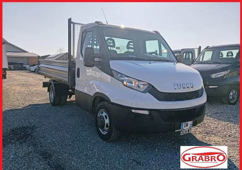 Iveco 35C15, 35C14, 35C13, 35C12 - Furgoneta basculante: foto 1 Iveco 35C15, 35C14, 35C13, 35C12 - Furgoneta basculante: foto 1