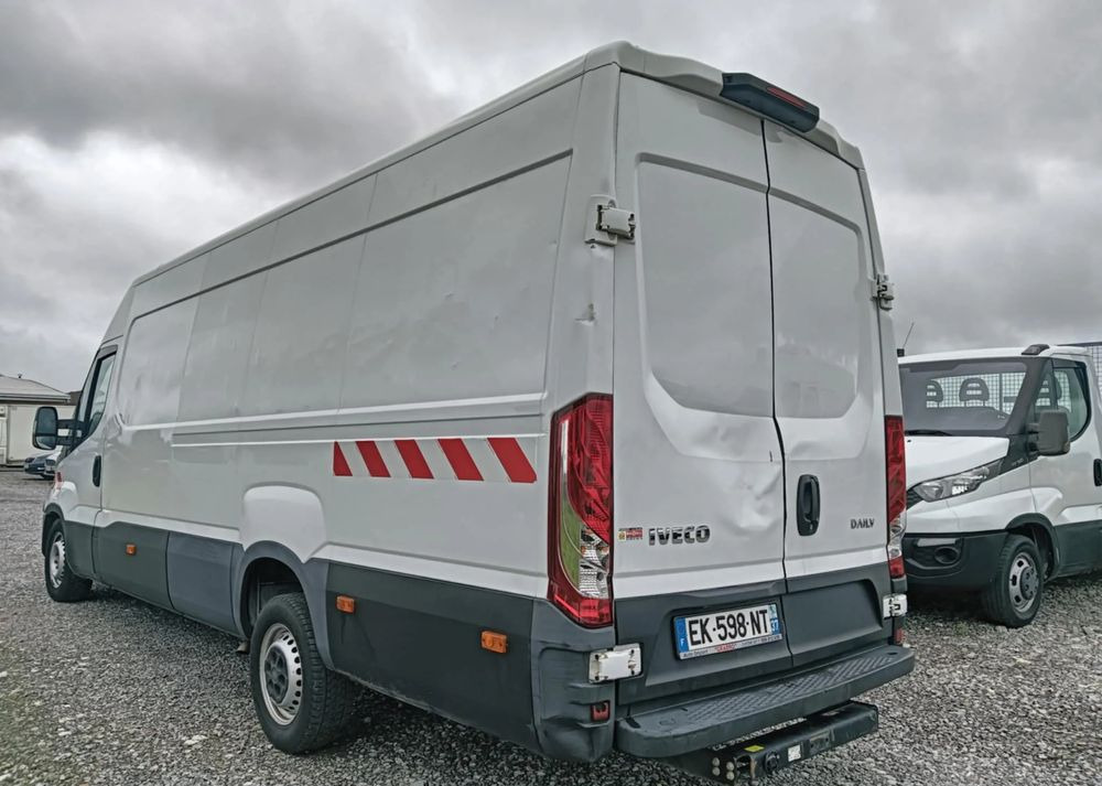 Iveco 35S14,35S13,35C13,35C12, - Furgón: foto 4 Iveco 35S14,35S13,35C13,35C12, - Furgón: foto 4