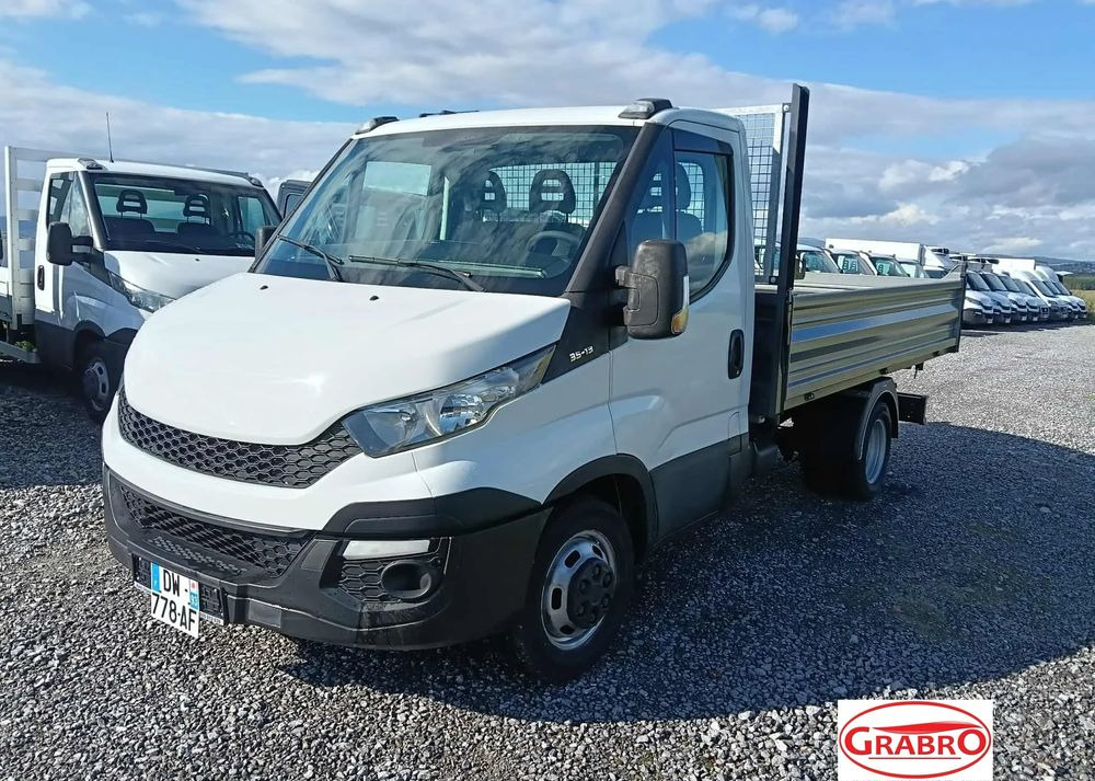 Iveco DAILY 35C13, 35C12, 35C14, 35C15 - Furgoneta basculante: foto 2 Iveco DAILY 35C13, 35C12, 35C14, 35C15 - Furgoneta basculante: foto 2