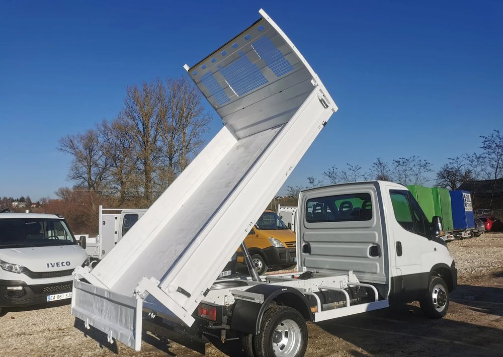 Iveco Daily 3.0-150KM Wywrotka blizniak 35-150 Niski przebieg kiper do 3,5t - Furgoneta basculante: foto 3 Iveco Daily 3.0-150KM Wywrotka blizniak 35-150 Niski przebieg kiper do 3,5t - Furgoneta basculante: foto 3