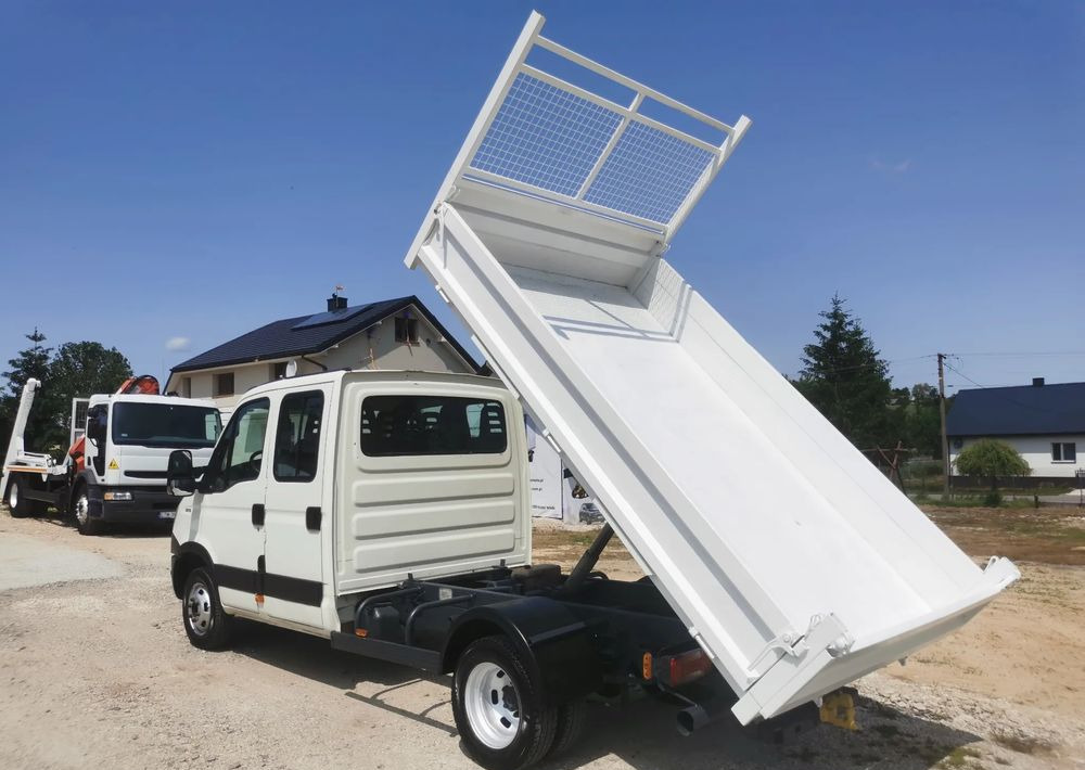 Iveco Daily 35C13 Kiper brygadówka 7-os wywrotka 130KM klimatyzacja Hak doka - Furgoneta basculante: foto 3 Iveco Daily 35C13 Kiper brygadówka 7-os wywrotka 130KM klimatyzacja Hak doka - Furgoneta basculante: foto 3
