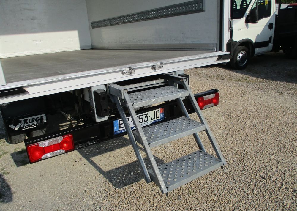 Furgoneta frigorifica Iveco Daily 35C13 chłodnia Mroźnia na bliźniaku 35-130 Thermo King agregat: foto 9