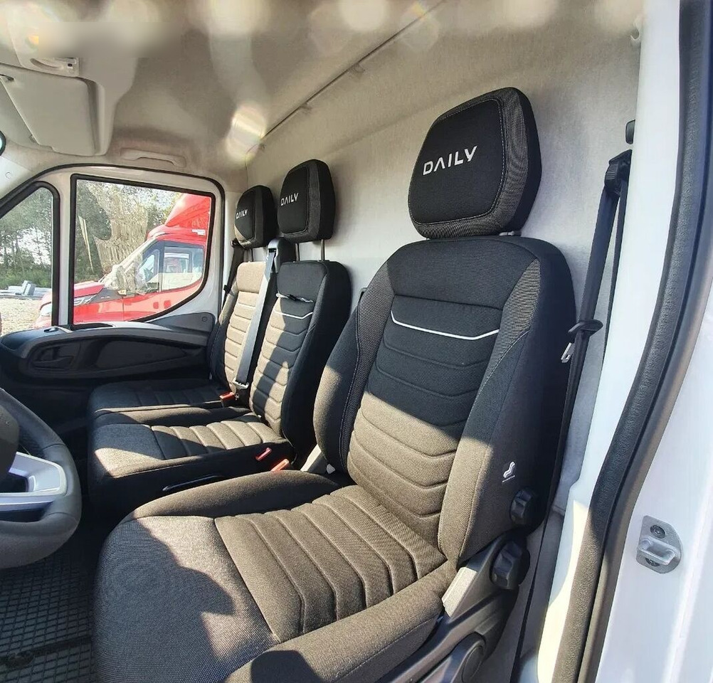 Furgón nuevo IVECO DAILY 35S18HA8 L4H2: foto 7