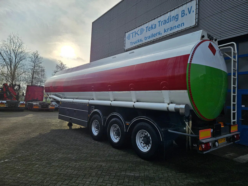 LAG O-3-43 01 47.500 L 5 Compartimenten Digitale meters disc brakes - Semirremolque cisterna: foto 4 LAG O-3-43 01 47.500 L 5 Compartimenten Digitale meters disc brakes - Semirremolque cisterna: foto 4