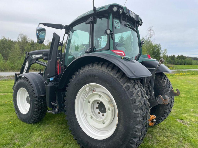 Tractor Valtra N154E Versu SmartTouch MR19 Valtra N154E Versu SmartTouch MR19 med frontlastare Quicke Q5M: foto 7