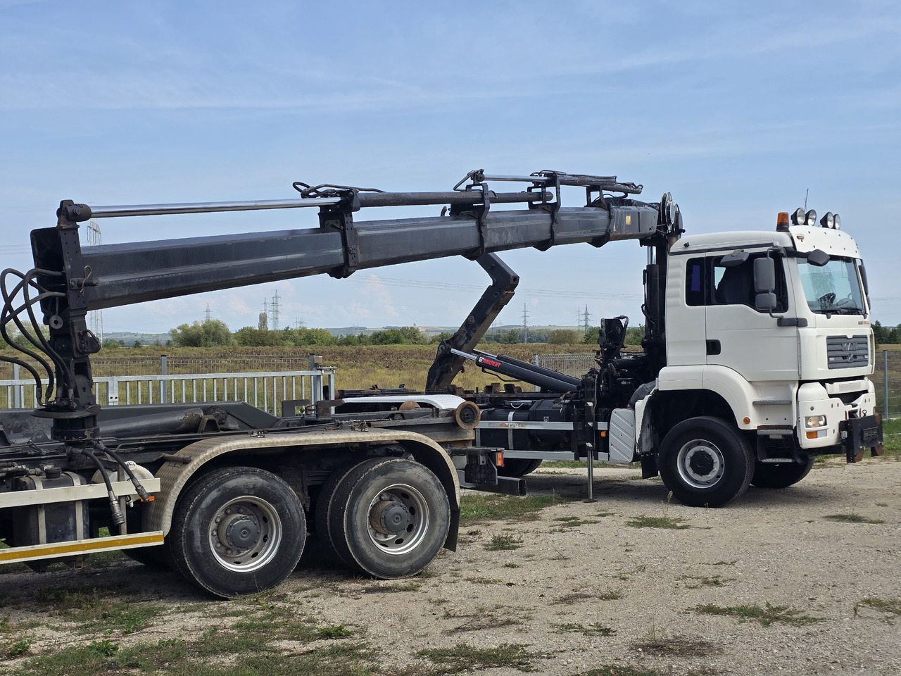 MAN TGA 26.440 6X6 / HOOK SYSTEM / HIAB 166D REMOTE SPECIAL PRICE ONLY THIS YEAR - Camión multibasculante, Camión grúa: foto 4 MAN TGA 26.440 6X6 / HOOK SYSTEM / HIAB 166D REMOTE SPECIAL PRICE ONLY THIS YEAR - Camión multibasculante, Camión grúa: foto 4