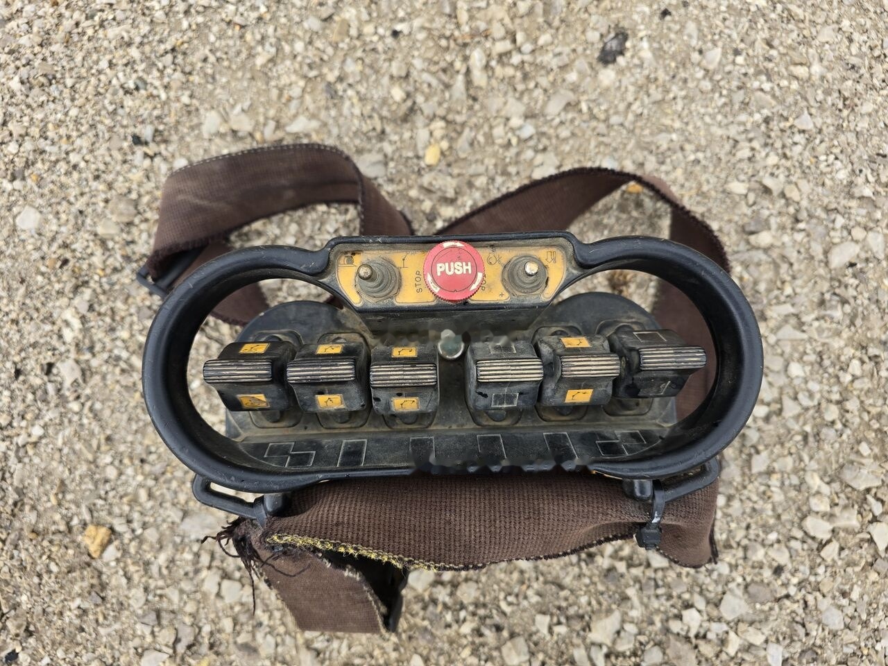 Mercedes-Benz Axor 1833 SPECIAL PRICE ONLY THIS YEAR - Camión volquete, Camión grúa: foto 5 Mercedes-Benz Axor 1833 SPECIAL PRICE ONLY THIS YEAR - Camión volquete, Camión grúa: foto 5