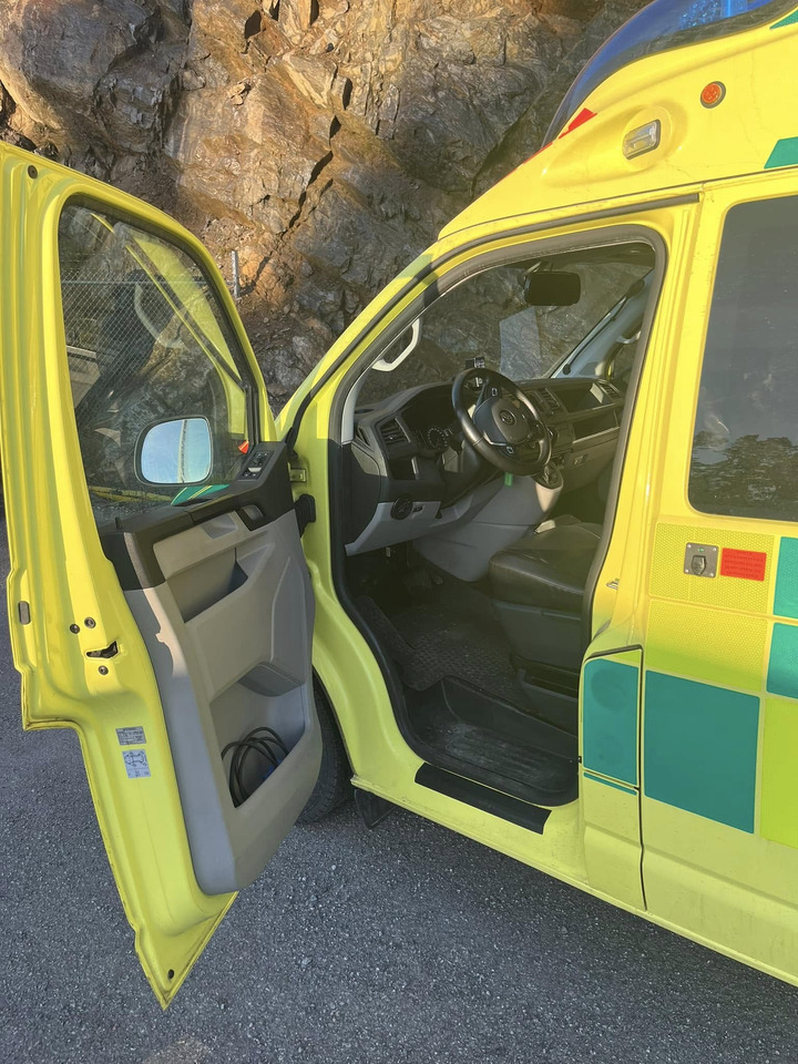 Ambulancia Volkswagen T6 4motions - AMBULANCE / Швидка допомога / Shvydka dopomoha: foto 10