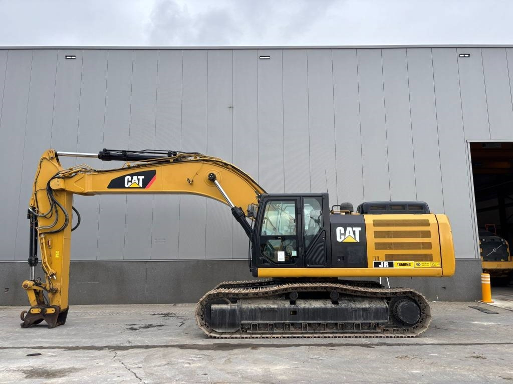 CAT 336F L XE (New Undercarriage) - Excavadora de cadenas: foto 2 CAT 336F L XE (New Undercarriage) - Excavadora de cadenas: foto 2