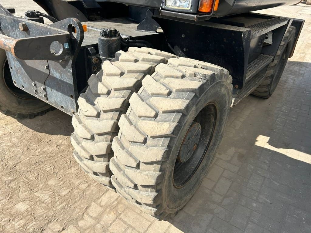 Leasing para Hitachi ZX 140 W-5B  Hitachi ZX 140 W-5B: foto 26