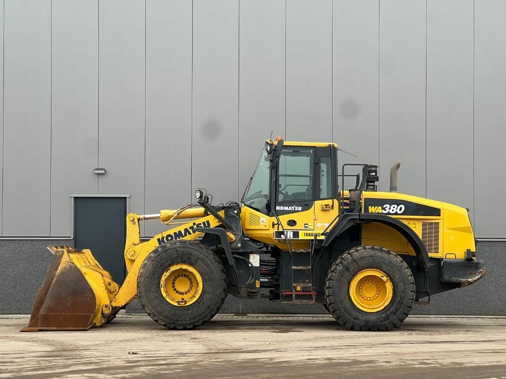 Cargadora de ruedas Komatsu WA 380-7: foto 1