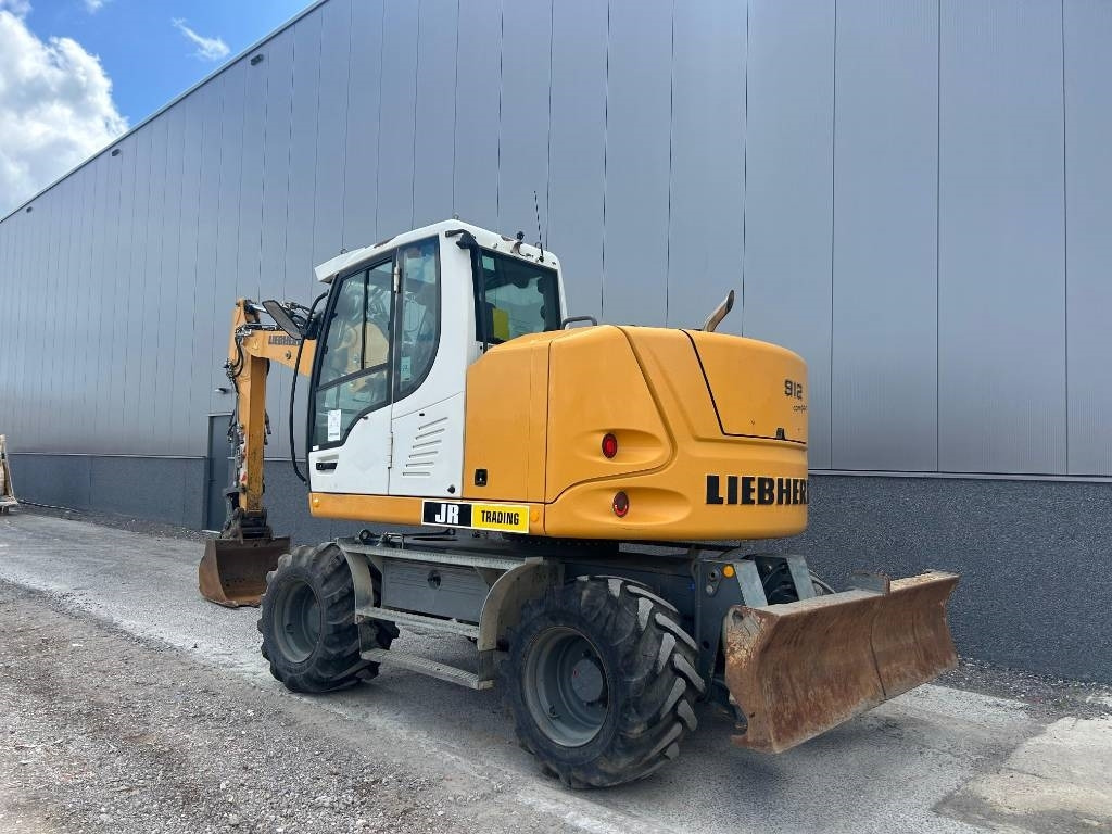 Liebherr A 912 Compact (2 Buckets) - Excavadora de ruedas: foto 3 Liebherr A 912 Compact (2 Buckets) - Excavadora de ruedas: foto 3