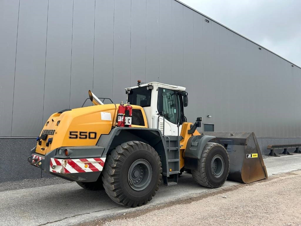 Liebherr L 550 (Comes with High-tip - Mit Hochkipper) - Cargadora de ruedas: foto 5 Liebherr L 550 (Comes with High-tip - Mit Hochkipper) - Cargadora de ruedas: foto 5