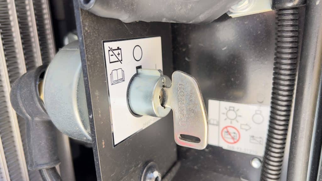 Miniexcavadora Komatsu PC24MR-5 (tettuccio): foto 12 Miniexcavadora Komatsu PC24MR-5 (tettuccio): foto 12