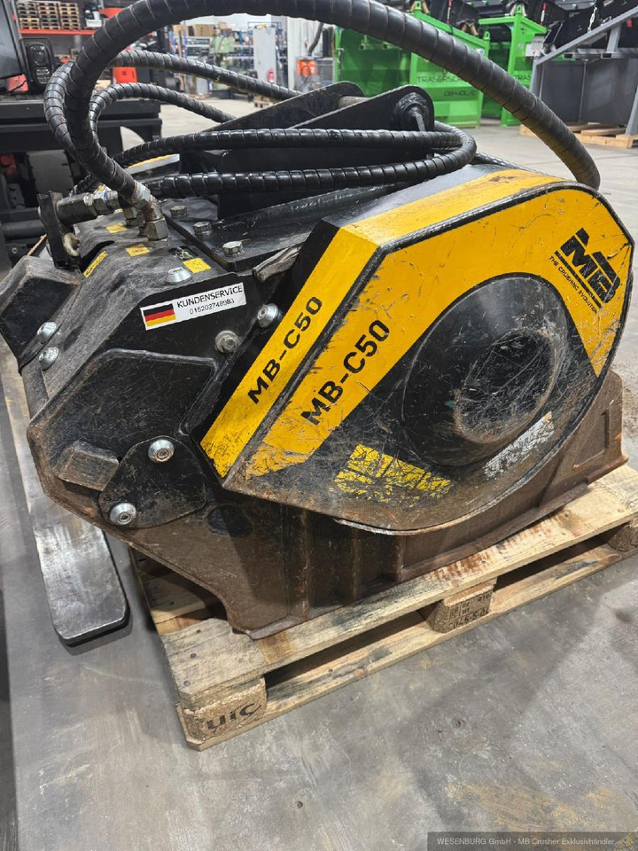 MB Crusher Brecherlöffel C50 S4 - Ausstellungs- / Vorführgerät für Bagger - Otros maquinaria: foto 1 MB Crusher Brecherlöffel C50 S4 - Ausstellungs- / Vorführgerät für Bagger - Otros maquinaria: foto 1