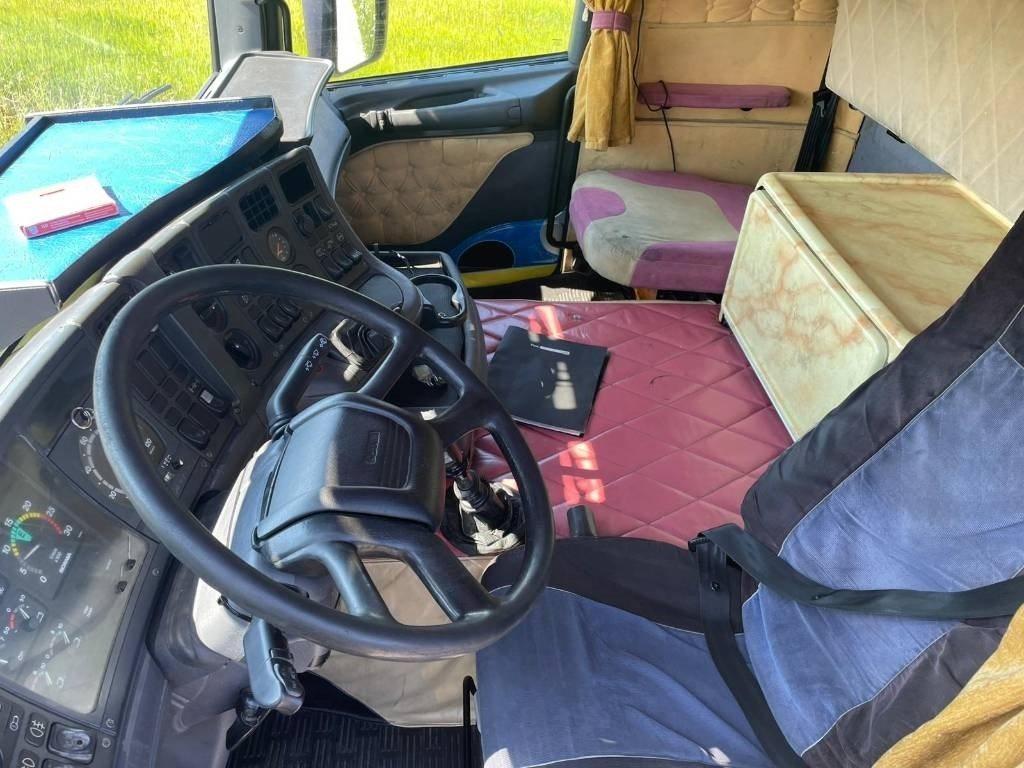 Scania R124 veturi, erikoismaalaus - Cabeza tractora: foto 3 Scania R124 veturi, erikoismaalaus - Cabeza tractora: foto 3