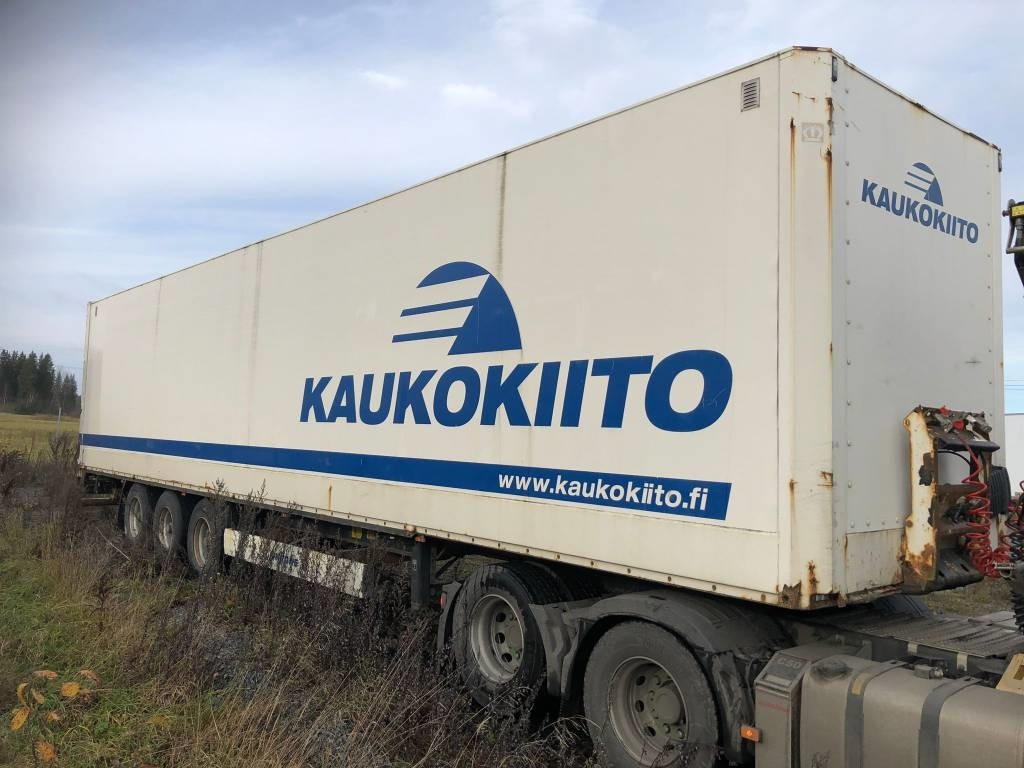 Krone 3 aks. Vahva lumikatto, tuuletus, HYVÄ VARASTO - Semirremolque caja cerrada: foto 1 Krone 3 aks. Vahva lumikatto, tuuletus, HYVÄ VARASTO - Semirremolque caja cerrada: foto 1