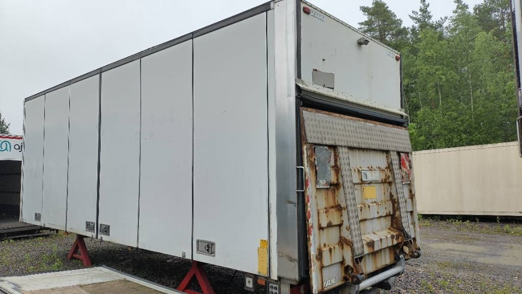 VAK 7,5m kokosivuauk kori+pl-nostin - Caja cerrada: foto 2 VAK 7,5m kokosivuauk kori+pl-nostin - Caja cerrada: foto 2