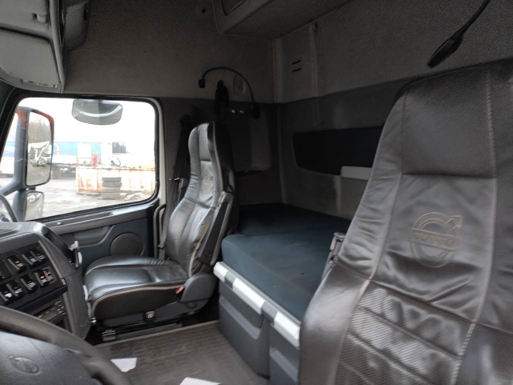 Volvo FH13 6x4 multilift koukku laite - Camión multibasculante: foto 5 Volvo FH13 6x4 multilift koukku laite - Camión multibasculante: foto 5
