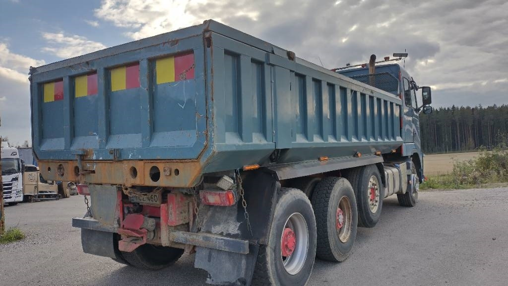 Volvo FH13 8x4 autom.kasettilava - Camión volquete: foto 4 Volvo FH13 8x4 autom.kasettilava - Camión volquete: foto 4