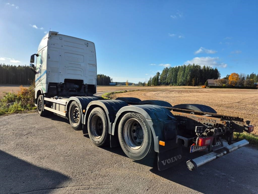 Volvo FH500 8x2 alusta - Camión chasis: foto 4 Volvo FH500 8x2 alusta - Camión chasis: foto 4