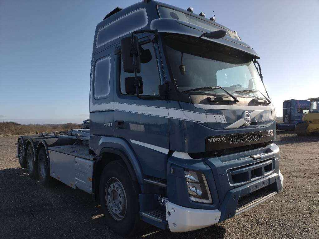 Volvo FMX500 8x4 palift koukku, 580tkm euro6 - Camión multibasculante: foto 2 Volvo FMX500 8x4 palift koukku, 580tkm euro6 - Camión multibasculante: foto 2