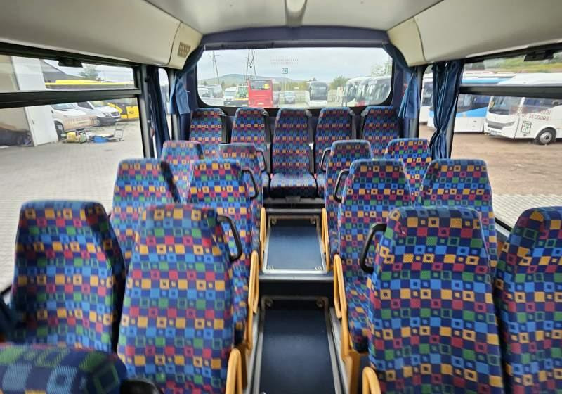 Autobús suburbano Irisbus RECREO / SPROWADZONE / MANUAL / WEBASTO: foto 9 Autobús suburbano Irisbus RECREO / SPROWADZONE / MANUAL / WEBASTO: foto 9