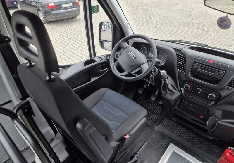 Minibús, Furgoneta de pasajeros Iveco A60C15 DAILY/SPROWADZONE/E6/39 000 KM/KLIMA: foto 21 Minibús, Furgoneta de pasajeros Iveco A60C15 DAILY/SPROWADZONE/E6/39 000 KM/KLIMA: foto 21