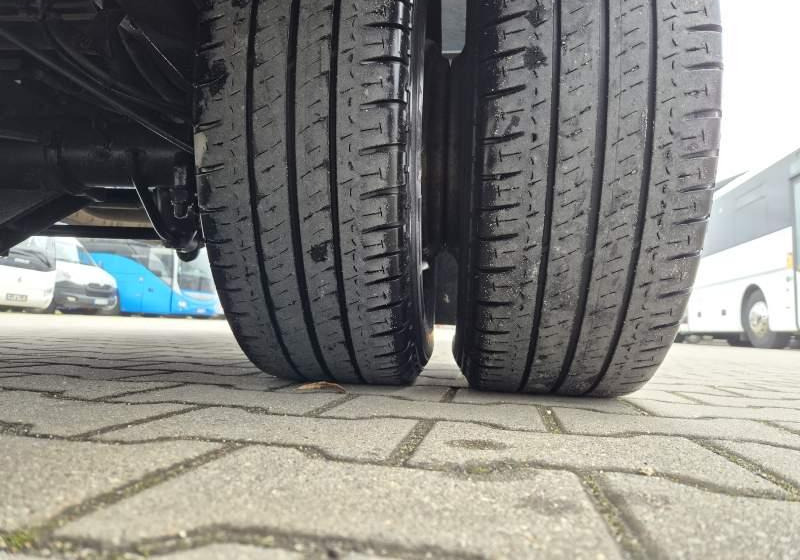 Minibús, Furgoneta de pasajeros Iveco A60C15 DAILY/SPROWADZONE/E6/39 000 KM/KLIMA: foto 24 Minibús, Furgoneta de pasajeros Iveco A60C15 DAILY/SPROWADZONE/E6/39 000 KM/KLIMA: foto 24