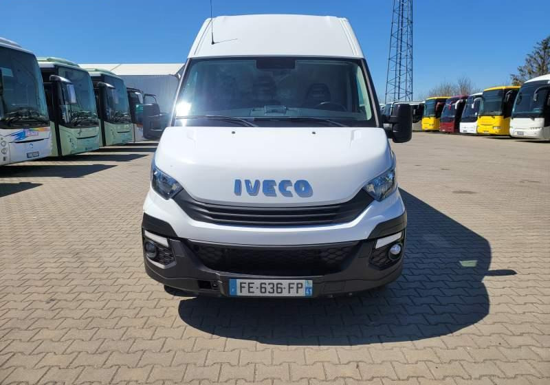 Iveco DAILY 35-140 / SPROWADZONY Z FRANCJI / TEMPOMAT - Furgón: foto 3 Iveco DAILY 35-140 / SPROWADZONY Z FRANCJI / TEMPOMAT - Furgón: foto 3