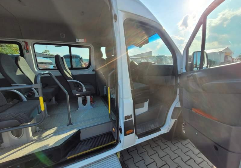 Mercedes-Benz 513 SPRINTER TRANSFER / SPROWADZONY/ MANUAL - Minibús, Furgoneta de pasajeros: foto 4 Mercedes-Benz 513 SPRINTER TRANSFER / SPROWADZONY/ MANUAL - Minibús, Furgoneta de pasajeros: foto 4