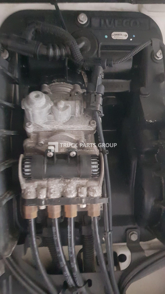 IVECO IVECO STRALIS EURO6 EBS WABCO 4M 3M emission brake valve control unit 4800200140, 5801998627, 446230025, 179085062, 5801998614 - Válvula de freno para Camión: foto 1 IVECO IVECO STRALIS EURO6 EBS WABCO 4M 3M emission brake valve control unit 4800200140, 5801998627, 446230025, 179085062, 5801998614 - Válvula de freno para Camión: foto 1