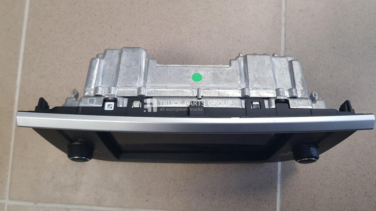 IVECO IVECO STRALIS EURO6 navi system, navigation system, multimedia system, radio audio control 5802403831, 5801677506 - Sistema de navegación para Camión: foto 2 IVECO IVECO STRALIS EURO6 navi system, navigation system, multimedia system, radio audio control 5802403831, 5801677506 - Sistema de navegación para Camión: foto 2