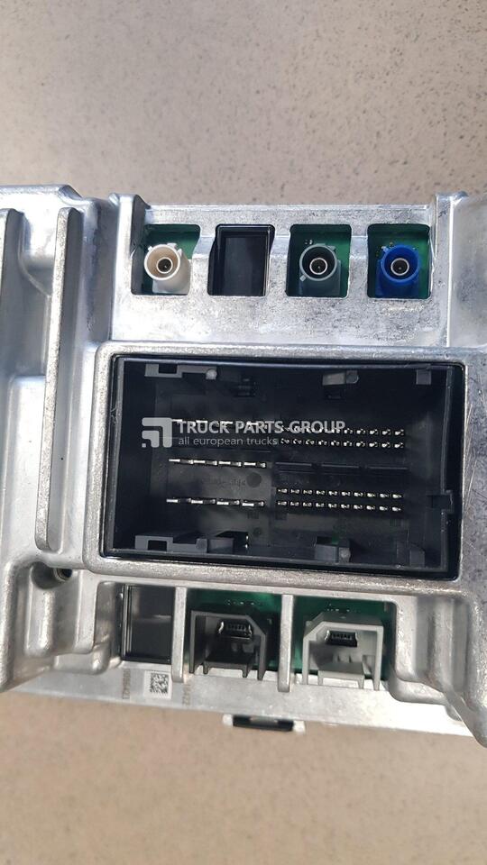 IVECO IVECO STRALIS EURO6 navi system, navigation system, multimedia system, radio audio control 5802403831, 5801677506 - Sistema de navegación para Camión: foto 5 IVECO IVECO STRALIS EURO6 navi system, navigation system, multimedia system, radio audio control 5802403831, 5801677506 - Sistema de navegación para Camión: foto 5