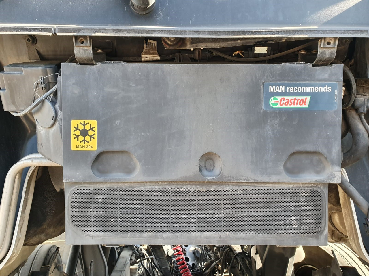 Recambio para Camión MAN MAN TGX / TGS EURO6 emission AC conditioning pipes, full set, air flow control 81619600808, 81619750304, 81619750305: foto 9