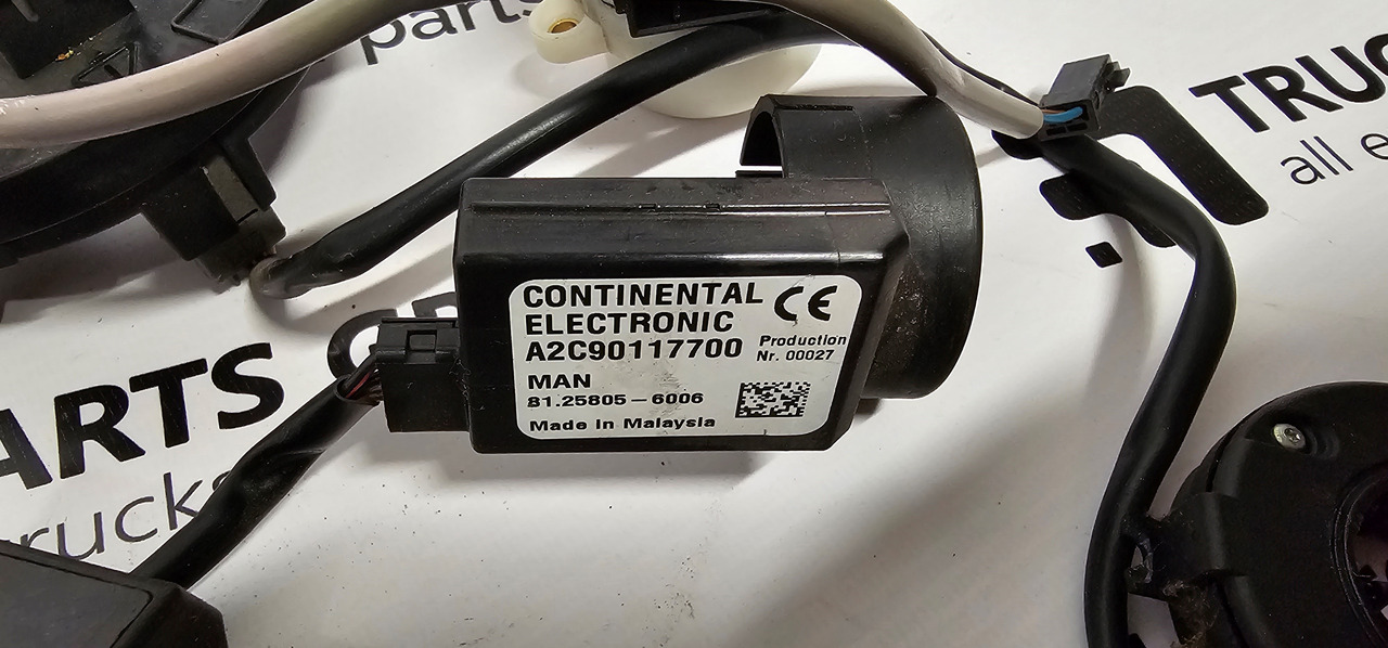 MAN MAN TGX / TGS EURO6 steering controllers set, driving position buttons, steering column switch, steering stalk 81255016035, 81464306026, 81258056006, 81255090159, 81255090188, 81259370064, 81258056005 - Recambio para Camión: foto 4 MAN MAN TGX / TGS EURO6 steering controllers set, driving position buttons, steering column switch, steering stalk 81255016035, 81464306026, 81258056006, 81255090159, 81255090188, 81259370064, 81258056005 - Recambio para Camión: foto 4