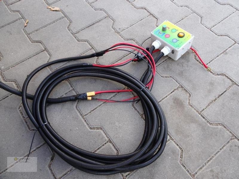 Esparcidor de sal nuevo Dexwal Salt Drog 100 Liter Streuer ATV Radlader PKW Elektro NEU: foto 10