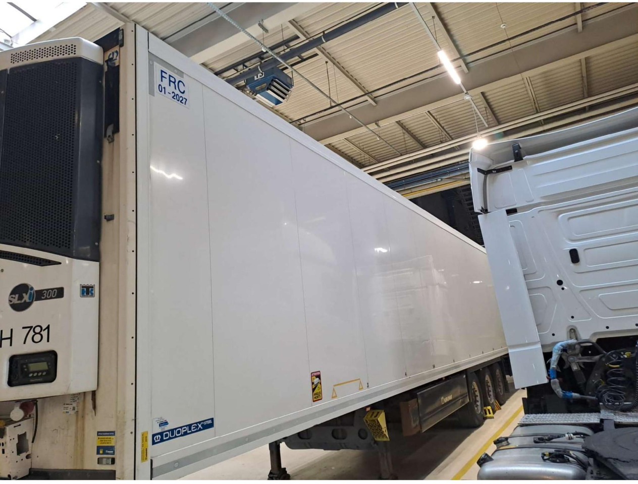 2018 Krone SDR Double Deck Cool Liner FP45 ThermoKing SLXi 300 Lifting Axle - Semirremolque frigorífico: foto 2 2018 Krone SDR Double Deck Cool Liner FP45 ThermoKing SLXi 300 Lifting Axle - Semirremolque frigorífico: foto 2