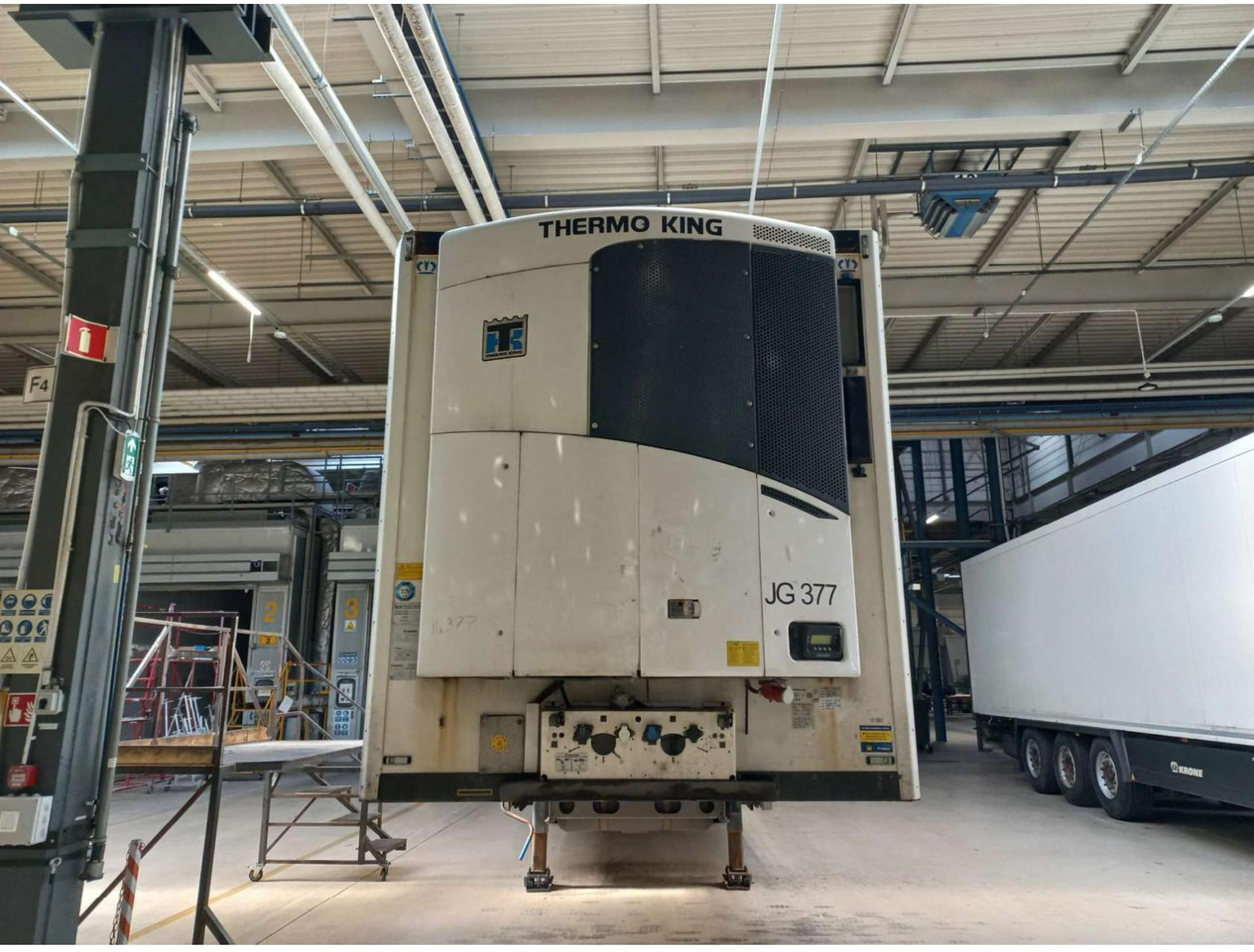 2018 Krone SDR Double Deck Cool Liner FP45 ThermoKing SLXi 300 Lifting Axle - Semirremolque frigorífico: foto 4 2018 Krone SDR Double Deck Cool Liner FP45 ThermoKing SLXi 300 Lifting Axle - Semirremolque frigorífico: foto 4