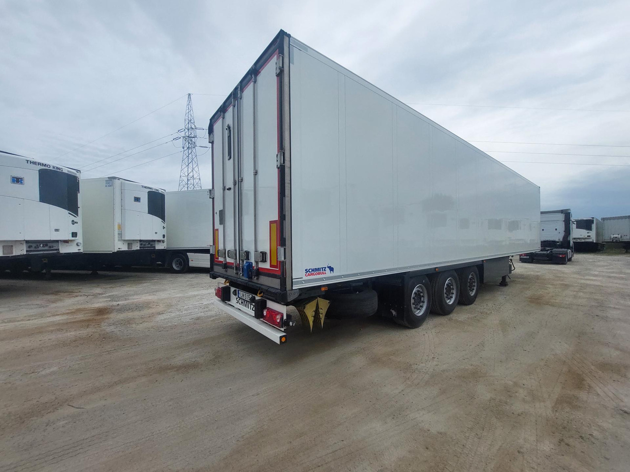 2018 Schmitz Cargobull SKO Double Deck FP 60 ThermoKing SLXi 300 Lifting Axle - Semirremolque frigorífico: foto 3 2018 Schmitz Cargobull SKO Double Deck FP 60 ThermoKing SLXi 300 Lifting Axle - Semirremolque frigorífico: foto 3