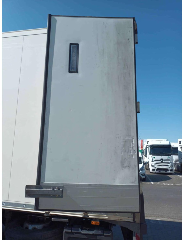 2020 Schmitz Cargobull SKO FP 60 ThermoKing SLXi 300 - Semirremolque frigorífico: foto 4 2020 Schmitz Cargobull SKO FP 60 ThermoKing SLXi 300 - Semirremolque frigorífico: foto 4